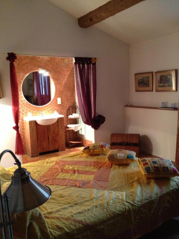 Les Jardins Du Rebaut Bed and Breakfast Béziers Rum bild