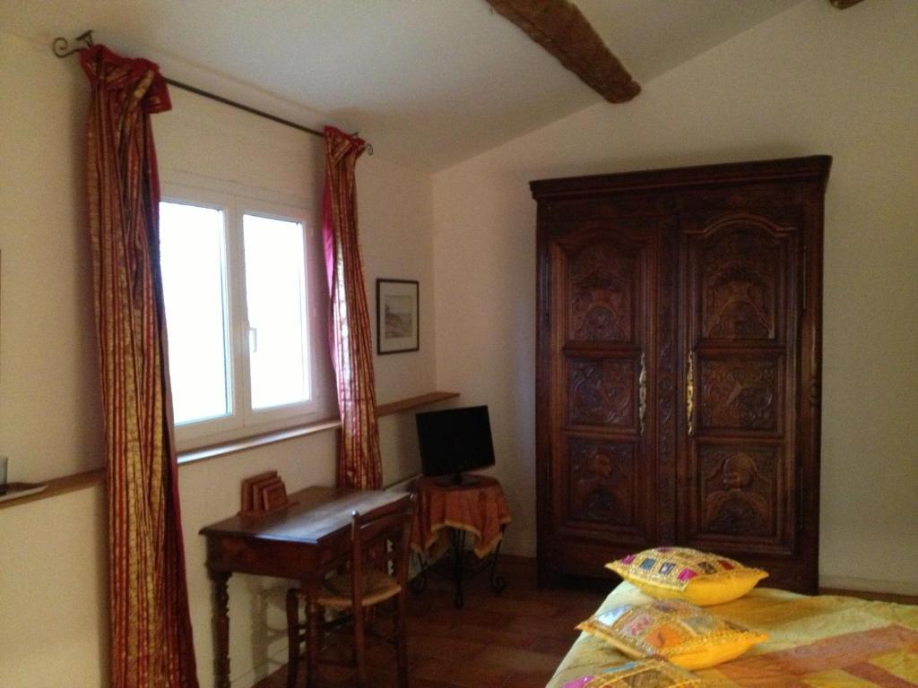Les Jardins Du Rebaut Bed and Breakfast Béziers Rum bild